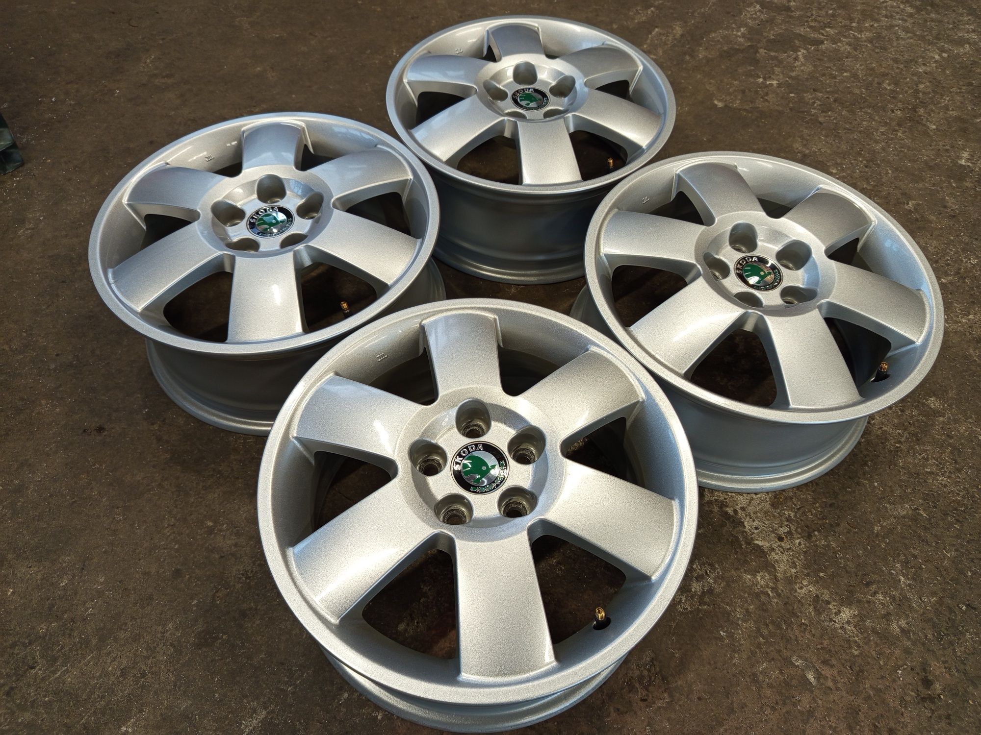 15'' Skoda Fabia Roomster Оригинални Джанти Шкода 5x100
