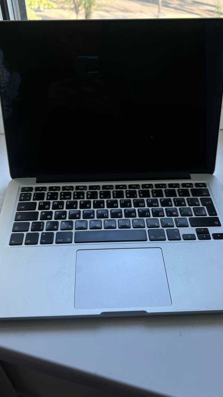 MacBook Pro 13” Retina (2015) в идеальном состоянии