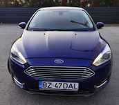 Vând Ford focus model titanium