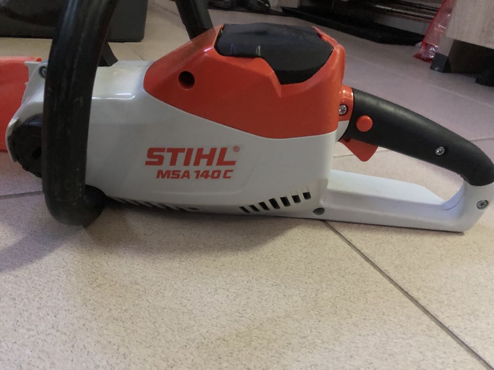 Акумулаторна резачка Stihl MSA 140C НА части