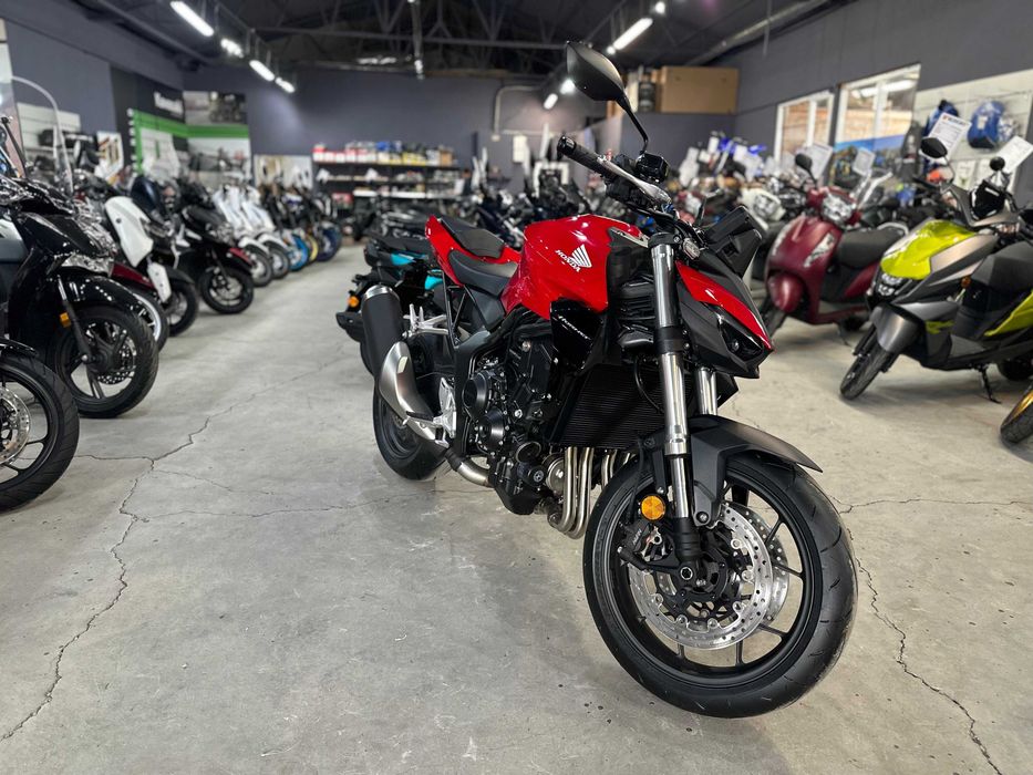 Honda CB 1000 Hornet 2025 Est Bike Adventure