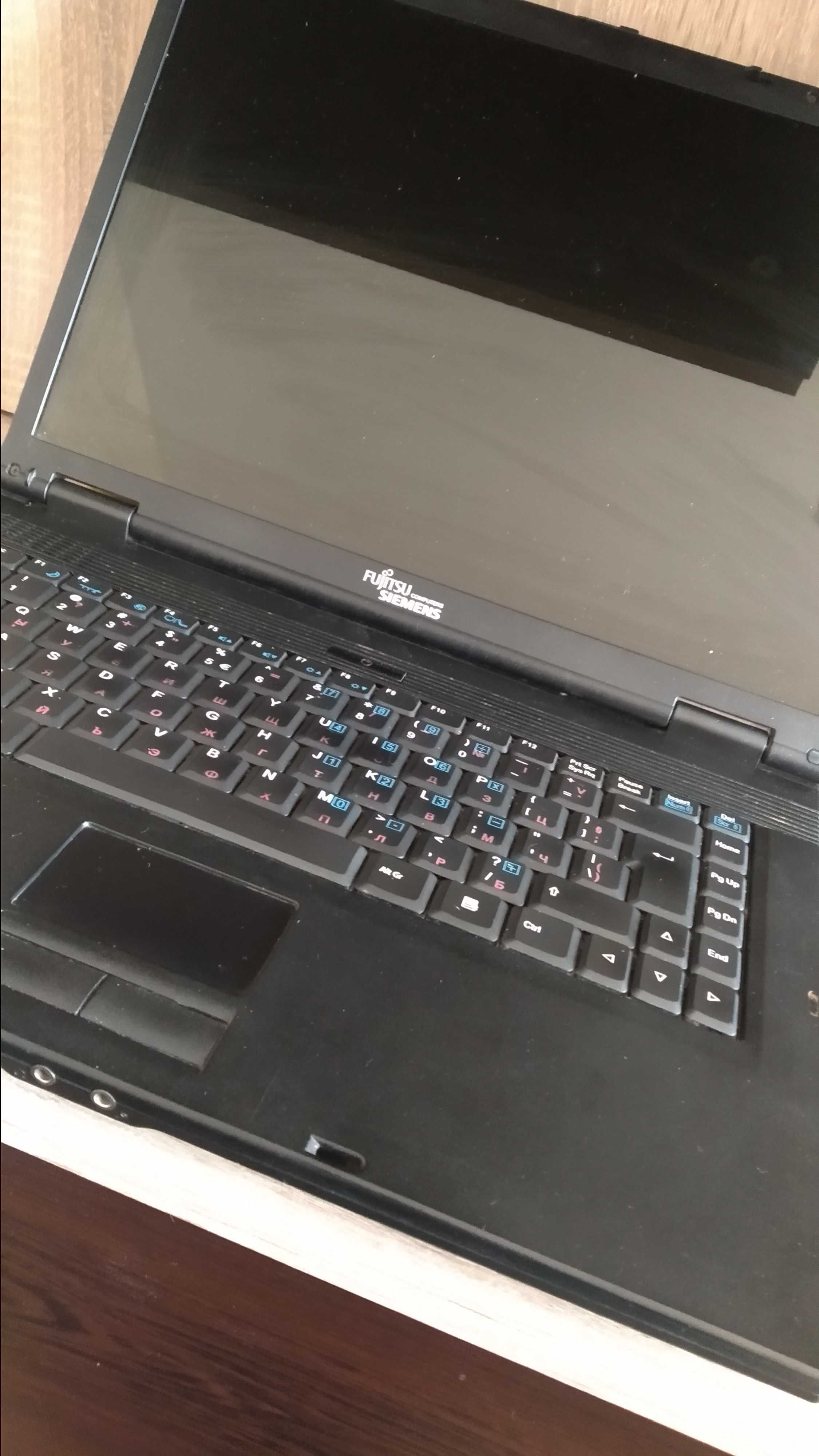 Продавам лаптоп Fujitsu Siemens 15,4''