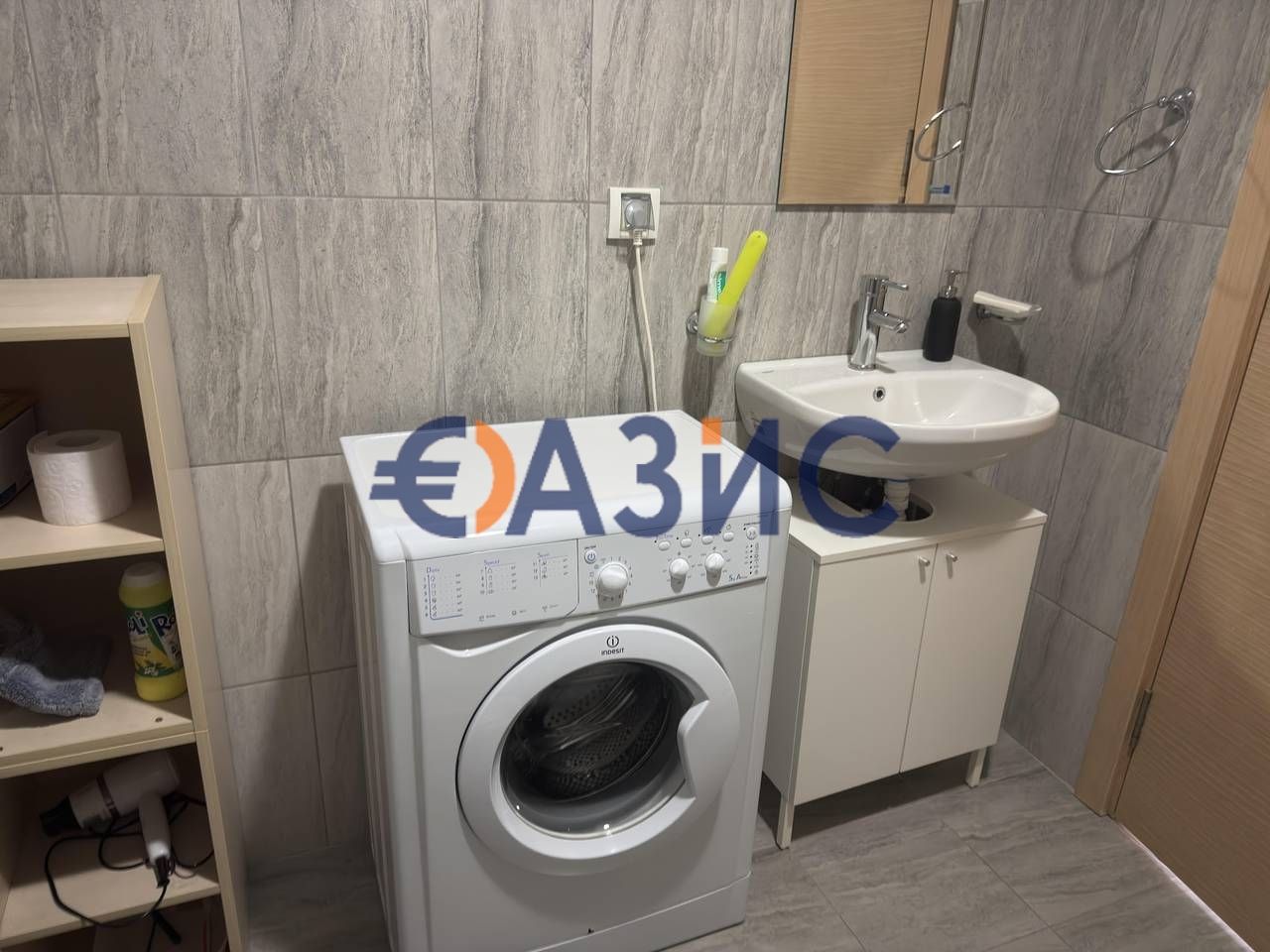 Продава се Двустаен апартамент в к.к. Слънчев бряг - 74 кв.м за 1061 €/кв.м - Снимка #10