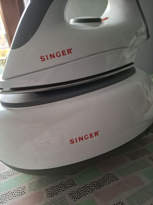 Stație de călcat SINGER