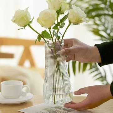 Ваза декоративная из дымчатого стекла 22 см