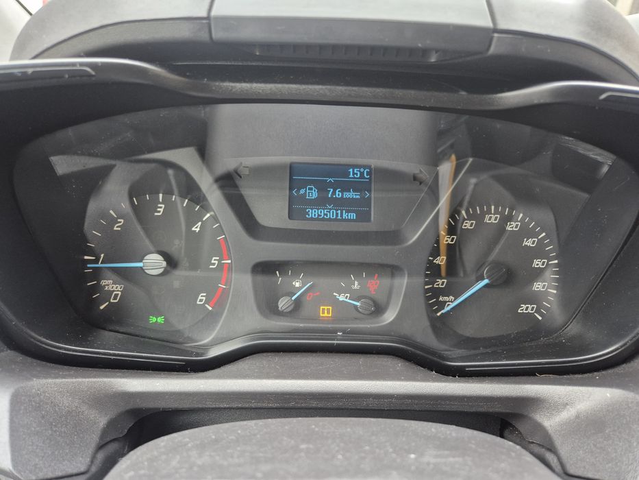 Ford tranzit custom 2017 8+1