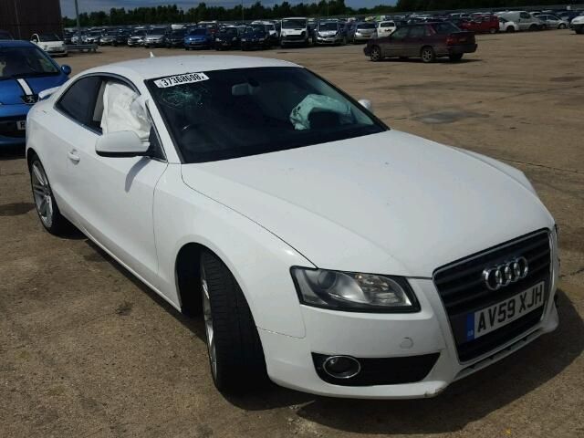 Dezmembrez Audi A5 2.0 Diesel 2010