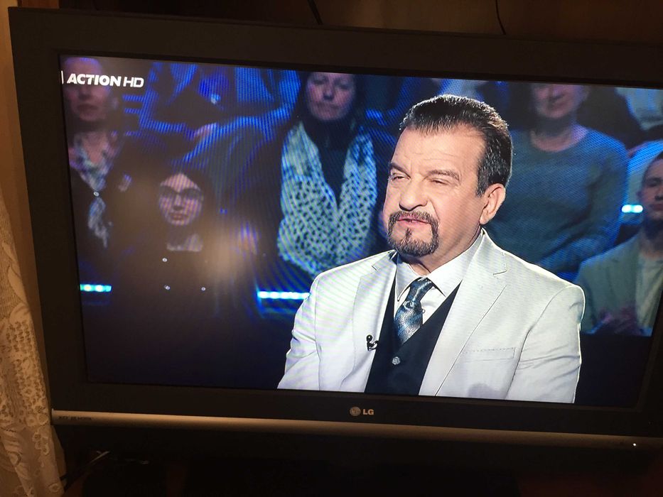 Телевизор 37" инча LG
