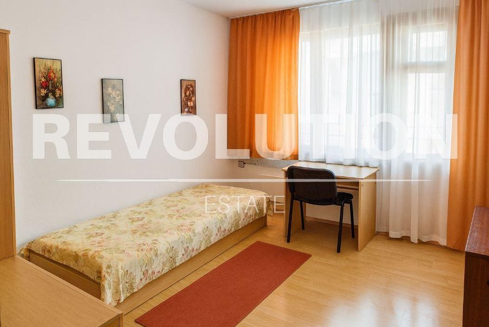 Дава се под наем Тристаен апартамент в Варна, Спортна зала - 74 кв.м за 450 € - Снимка #2