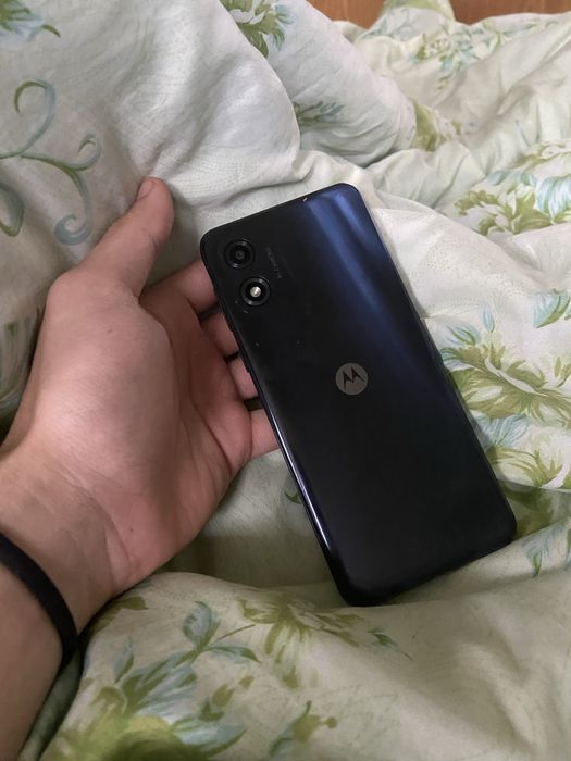 Vand telefon motorola e13