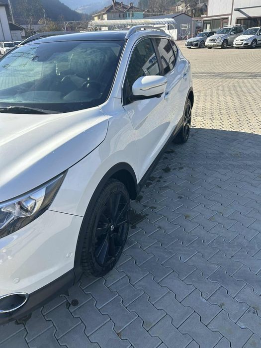 Nissan Qashqai 1.6 dCi Tekna / 2014 – Full Option / Cameră 360° / Navi