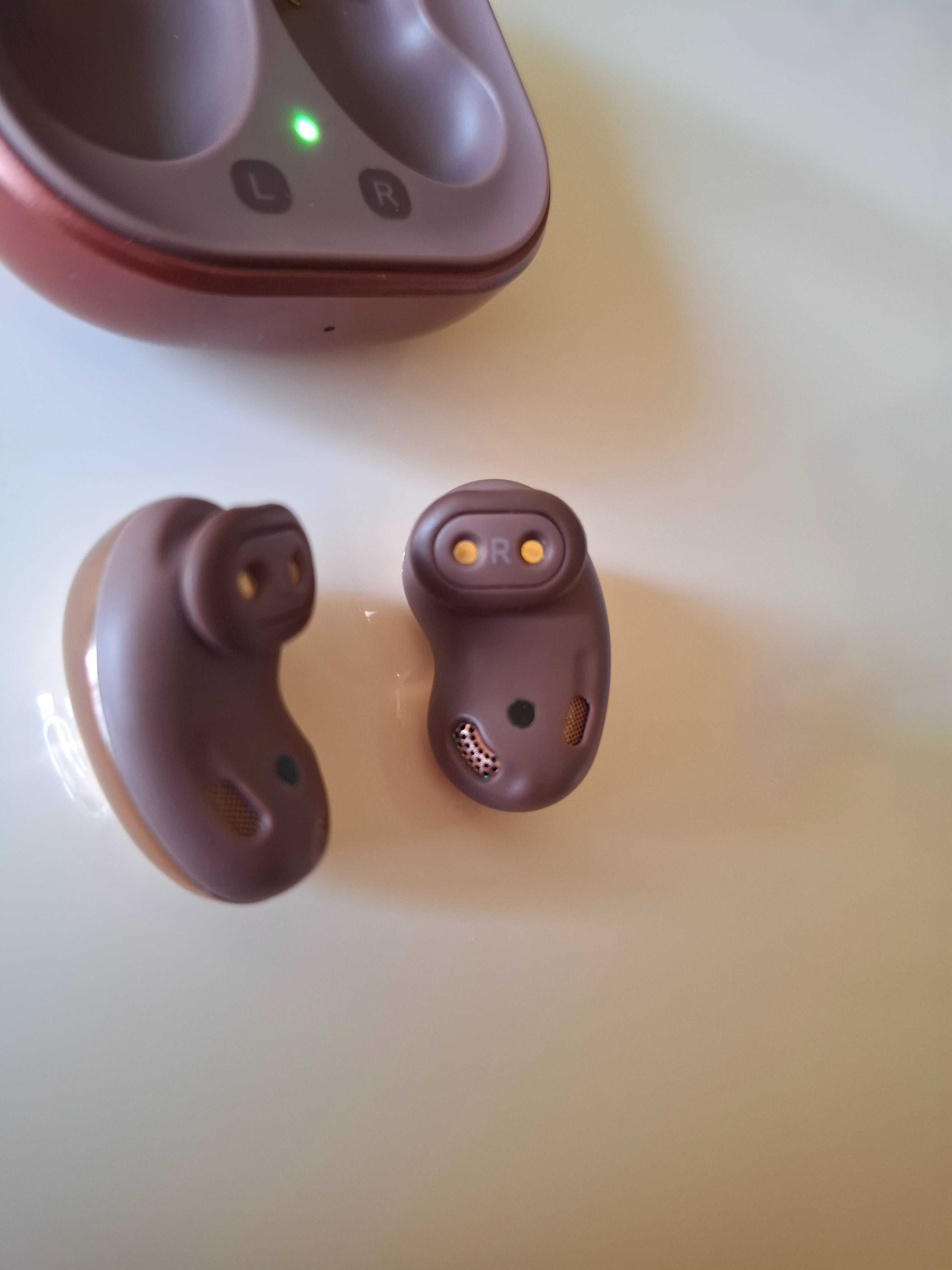 Bluetooth слушалки Samsung Galaxy Buds Live Gold