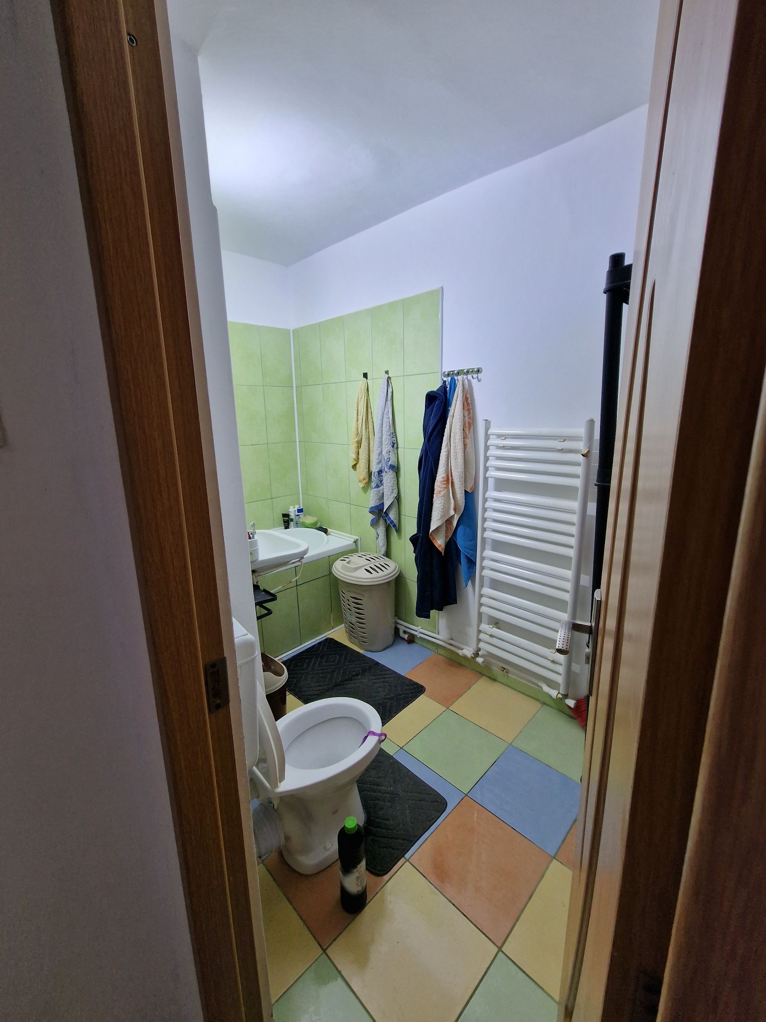 Închiriez garsoniera confort 1 sporit zona 1 Decembrie