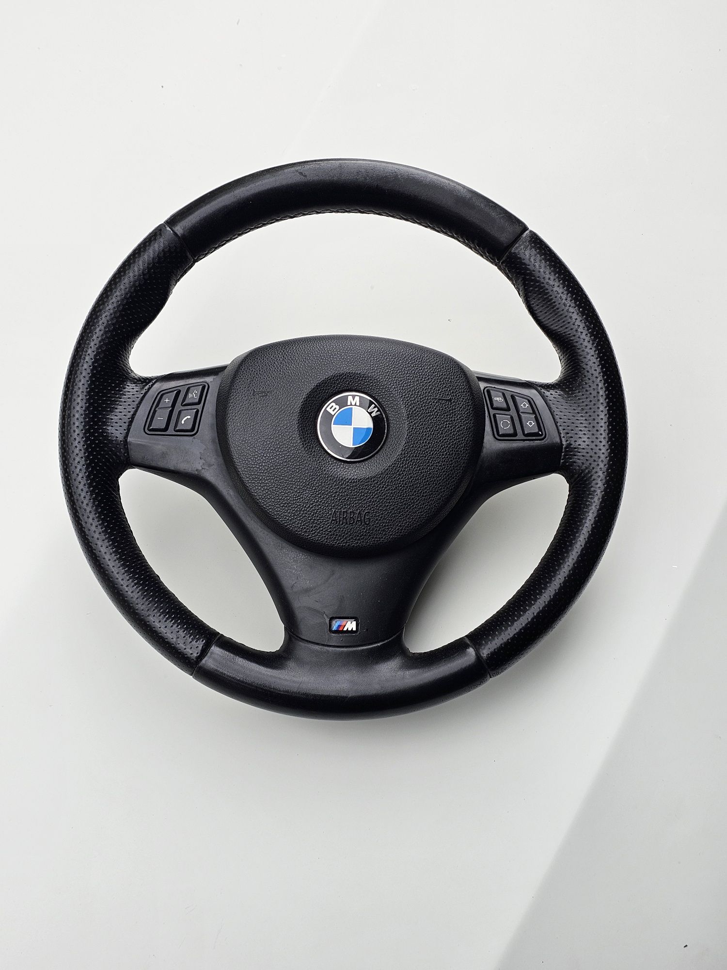 М волан бмв е90 мков mkov m volan e91 e92 e93 e82 e87