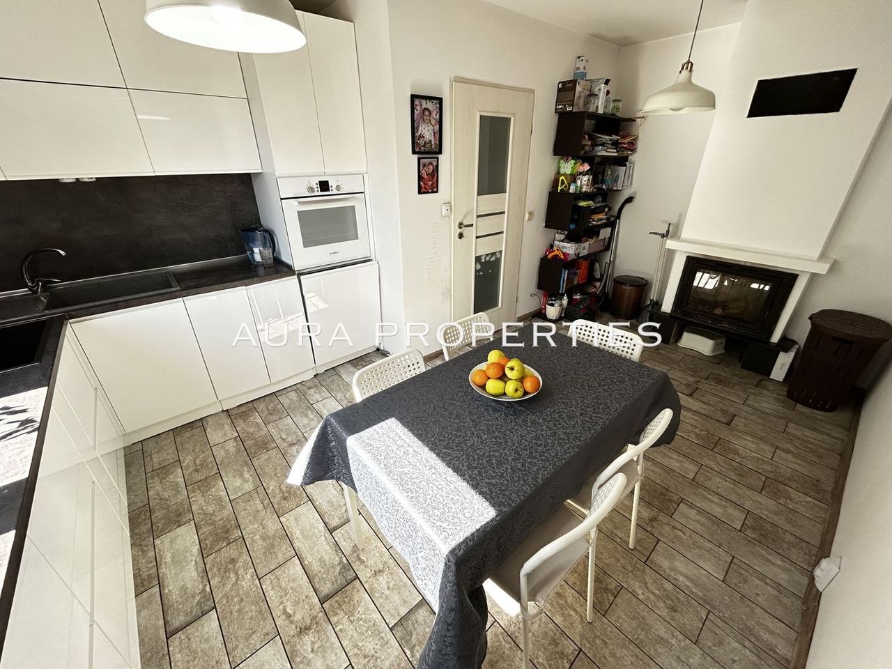 Продава се Двустаен апартамент в Разград, Орел - 78 кв.м за 1112 €/кв.м - Снимка #8