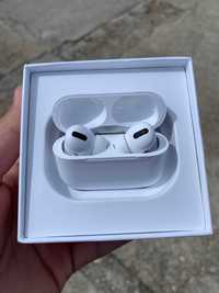 Слушалки чисто нови Apple AirPods Pro