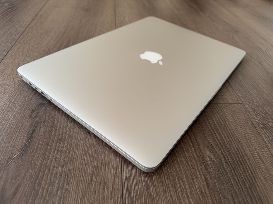 MacBook Pro 15” 1TB SSD / Core i7 / Battery 100%