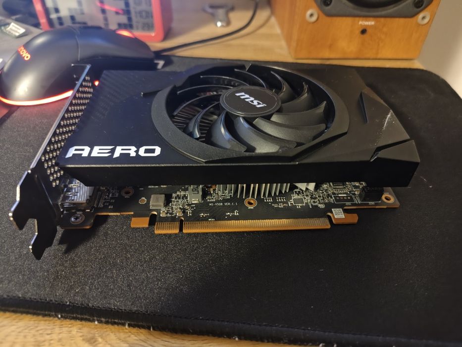 Placa video AMD Radeon RX 6400