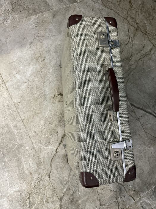 Стар,дървен куфар,цена 25 лв.