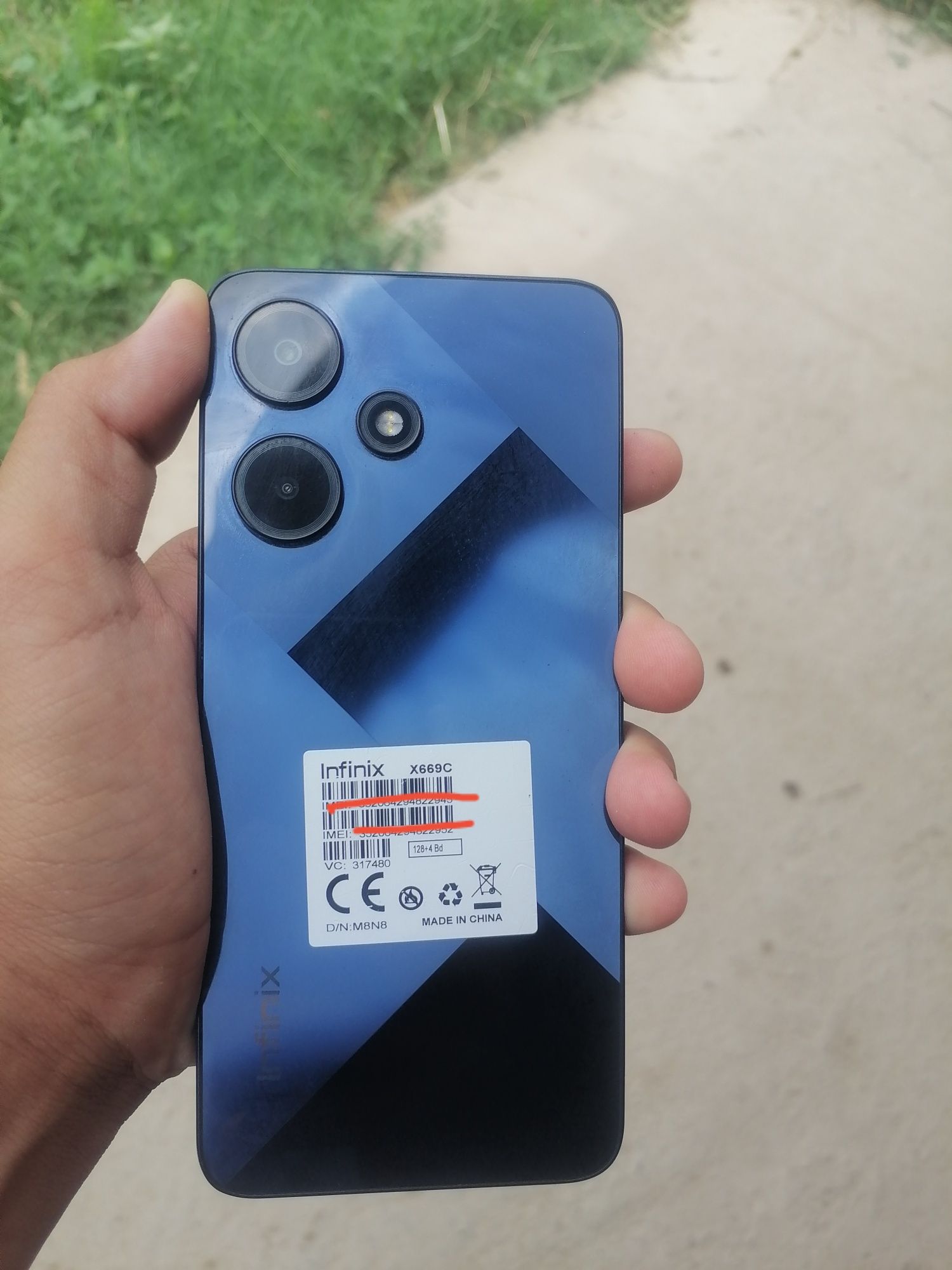 Infinix Hot 30i Holati yangi Karobka Dakument bor