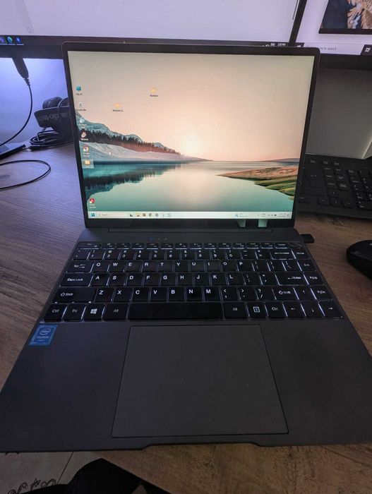 Laptop ultraportabil Chuwi GemiBook