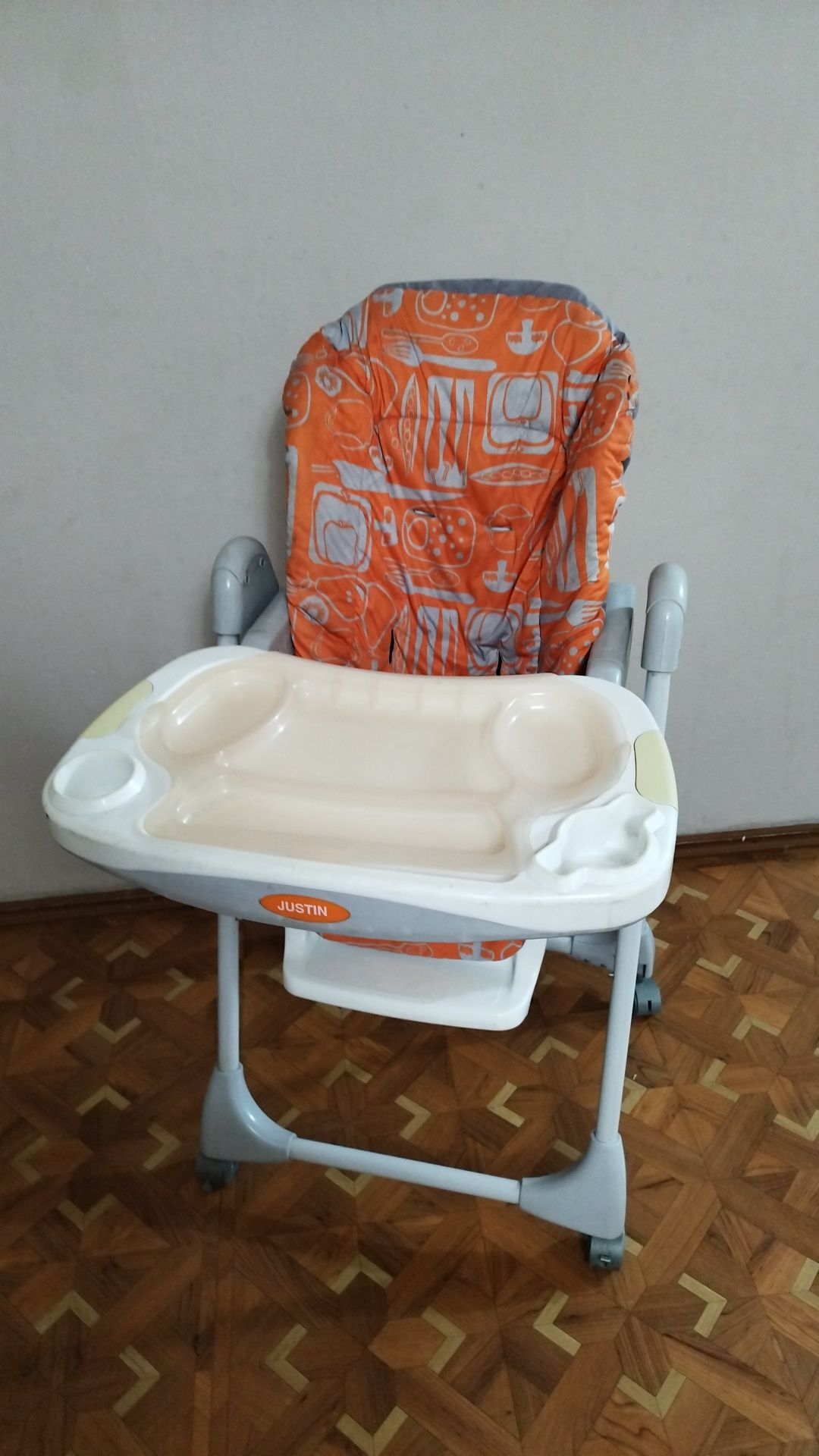 Детское кресло для кормления.