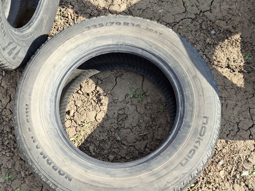 Шины для автомобиля-225/70 R16