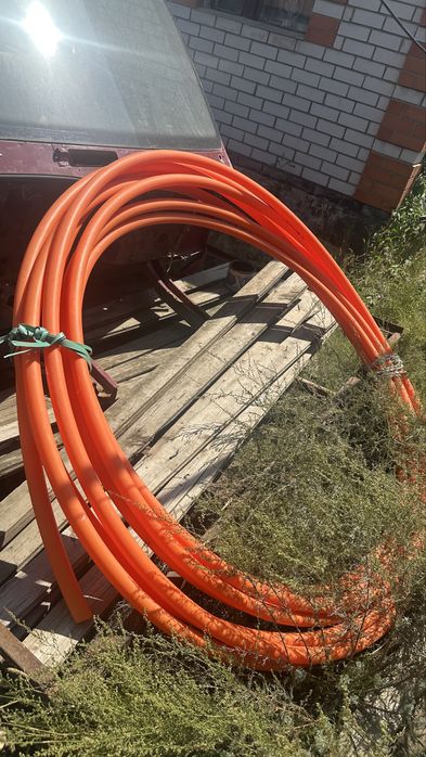 Продам оранжевую пластиковую трубу для связи и электричество