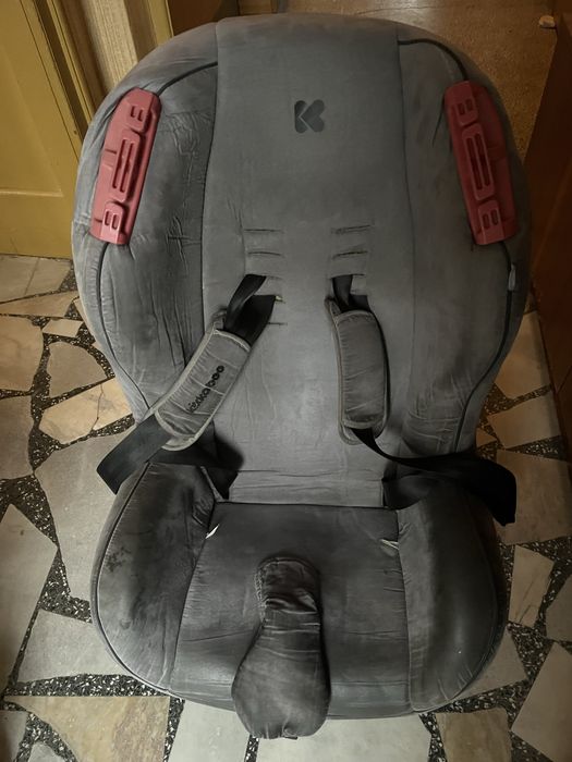 Столче за кола isofix функция сън