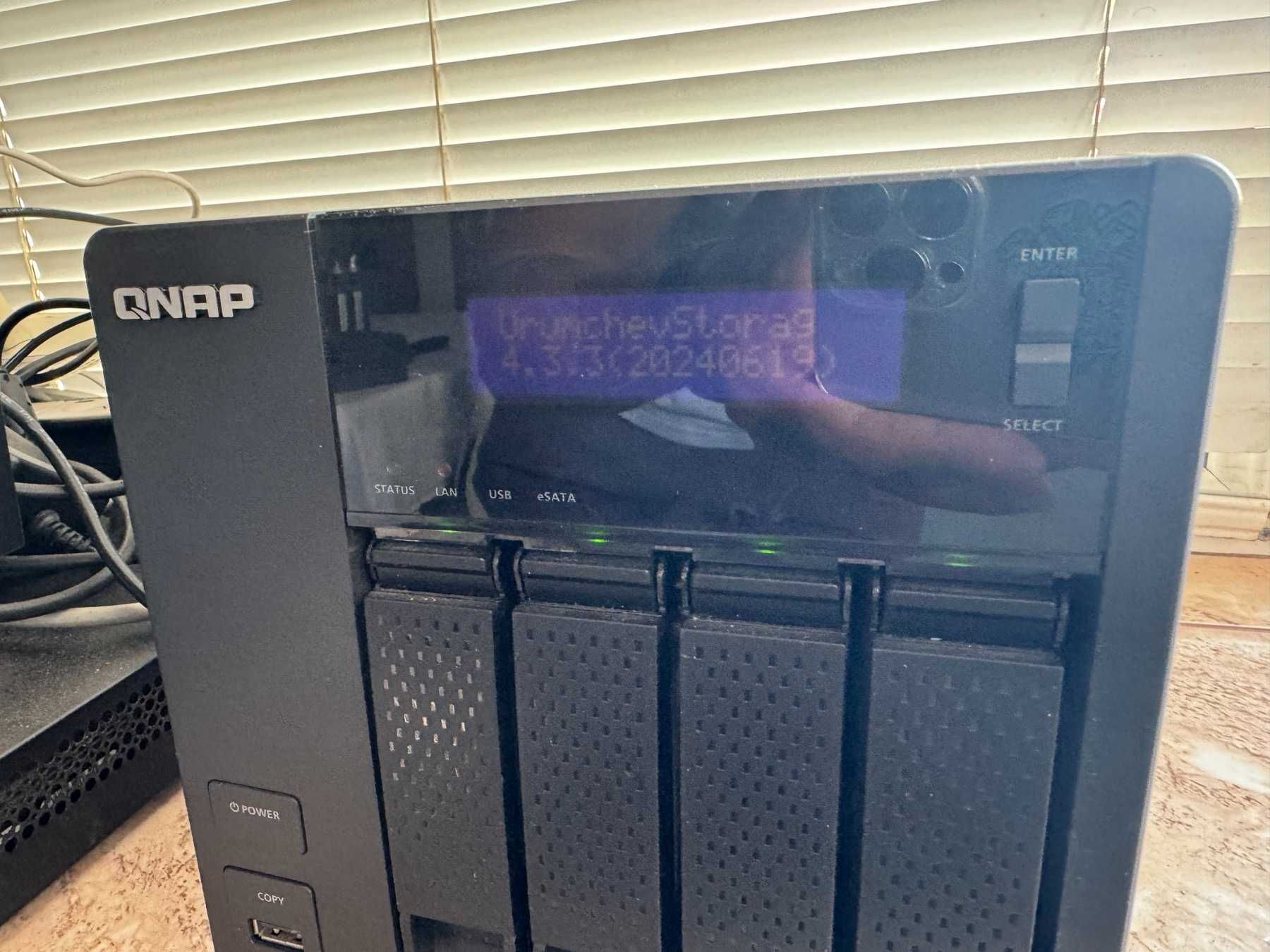 QNAP NAS сървър - 8TB