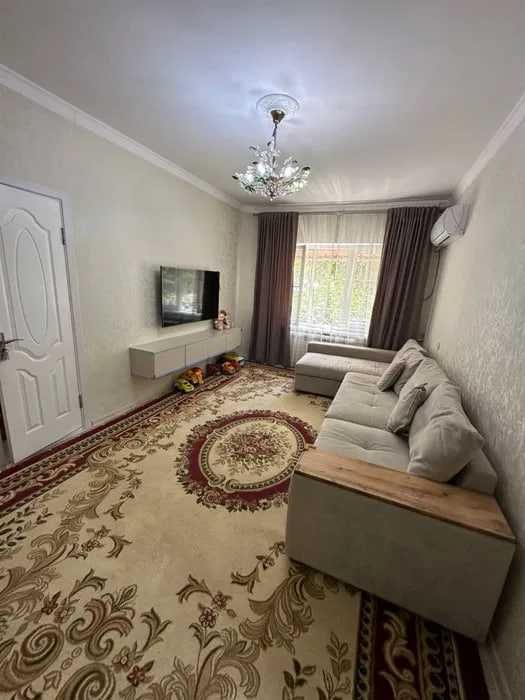 Редкий вариант! 1 в 2 с ремонтом и палисадником топ локация 14 квартал