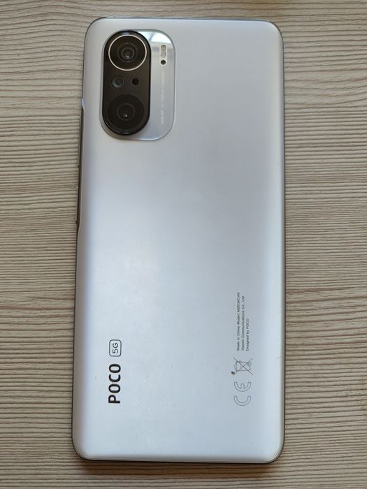 Продам Poco F3 6/128 Arctic White