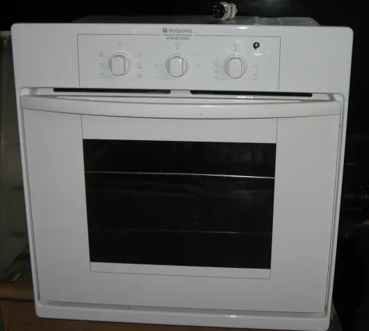 Духовой шкаф Hotpoint-Ariston CISFB 21.2/HA