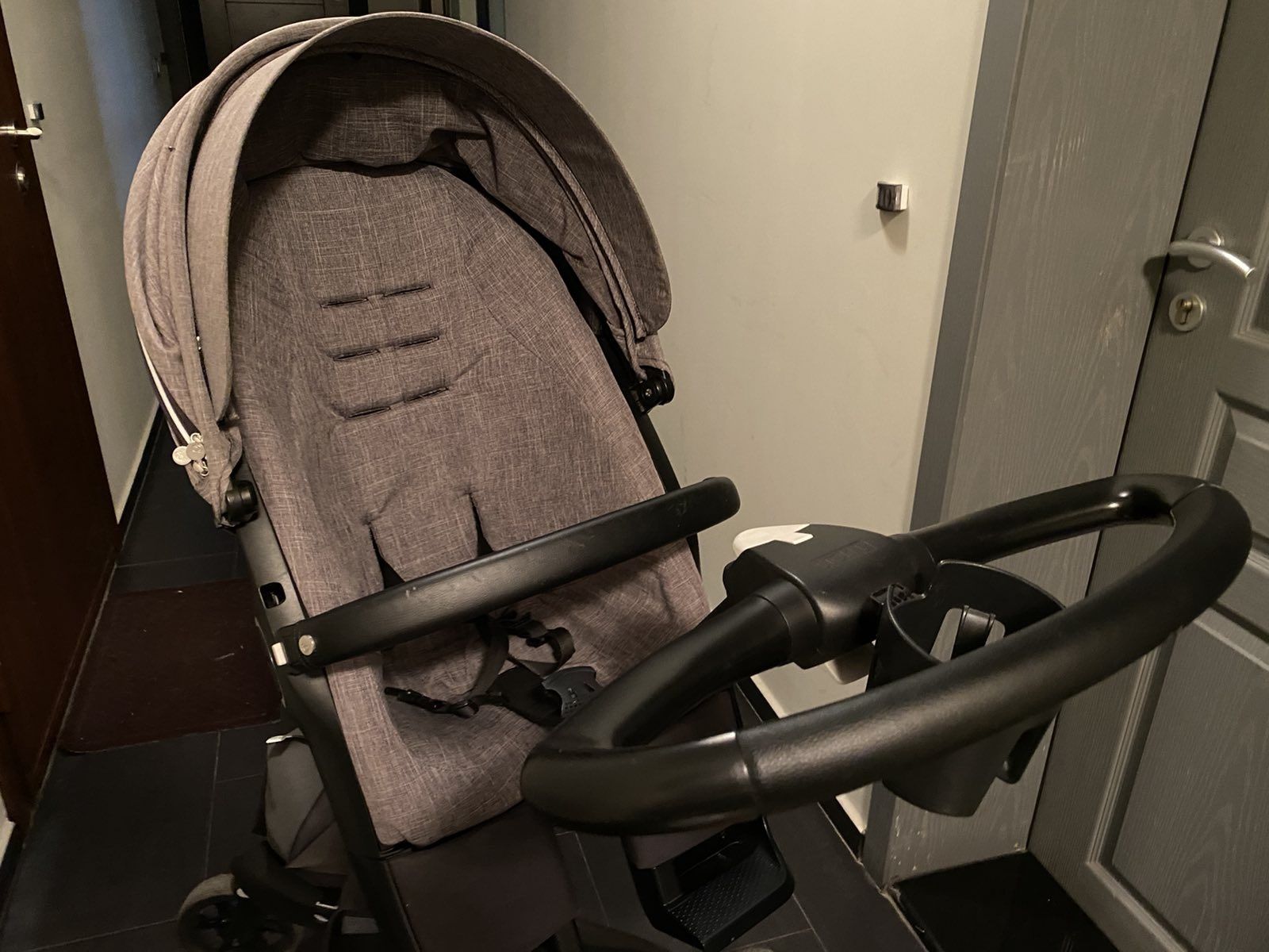 Бебешка количка Stokke v6