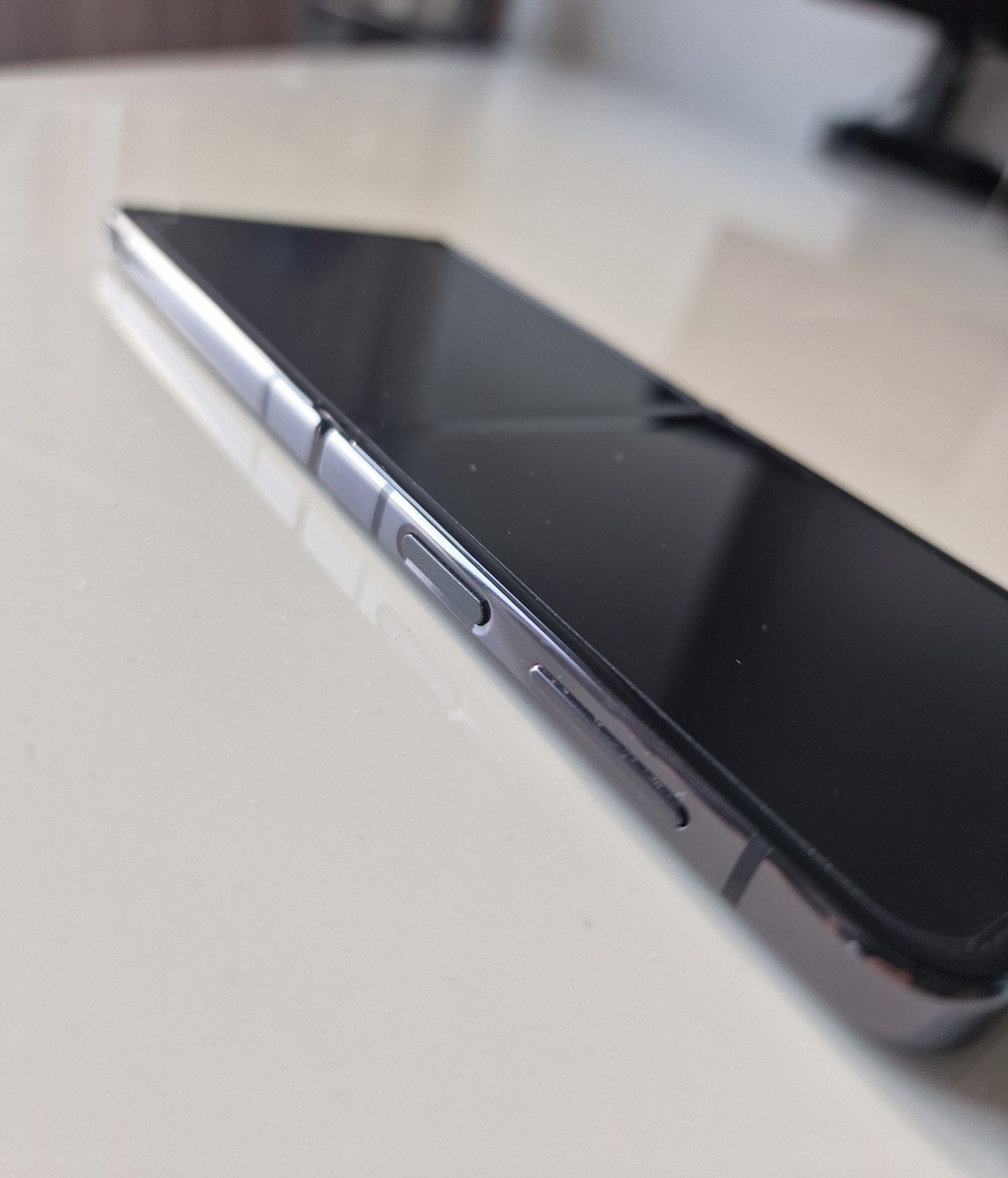 Telefon Samsung Flip 4 in garantie