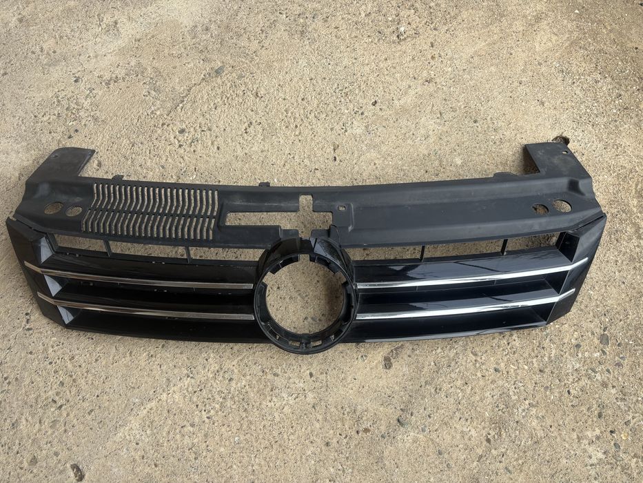 Централна решетка за Шаран / VW Sharan 2010 -