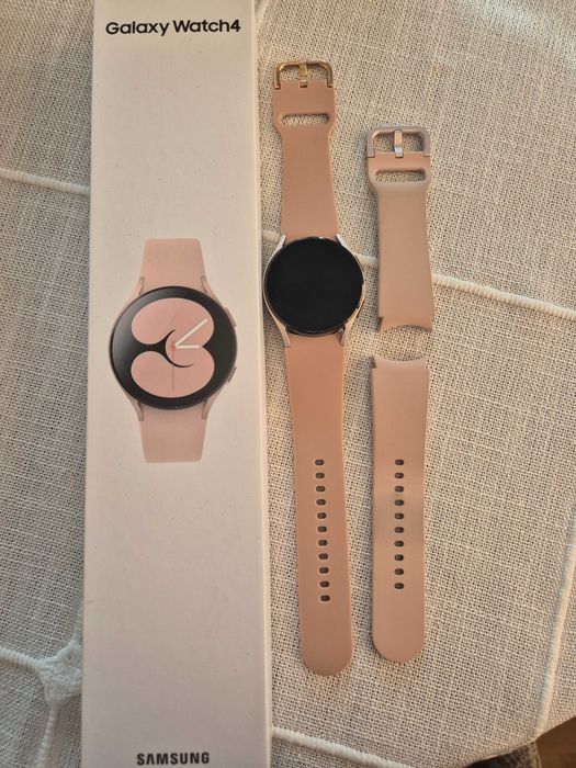 Смарт часовник Galaxy Watch 4