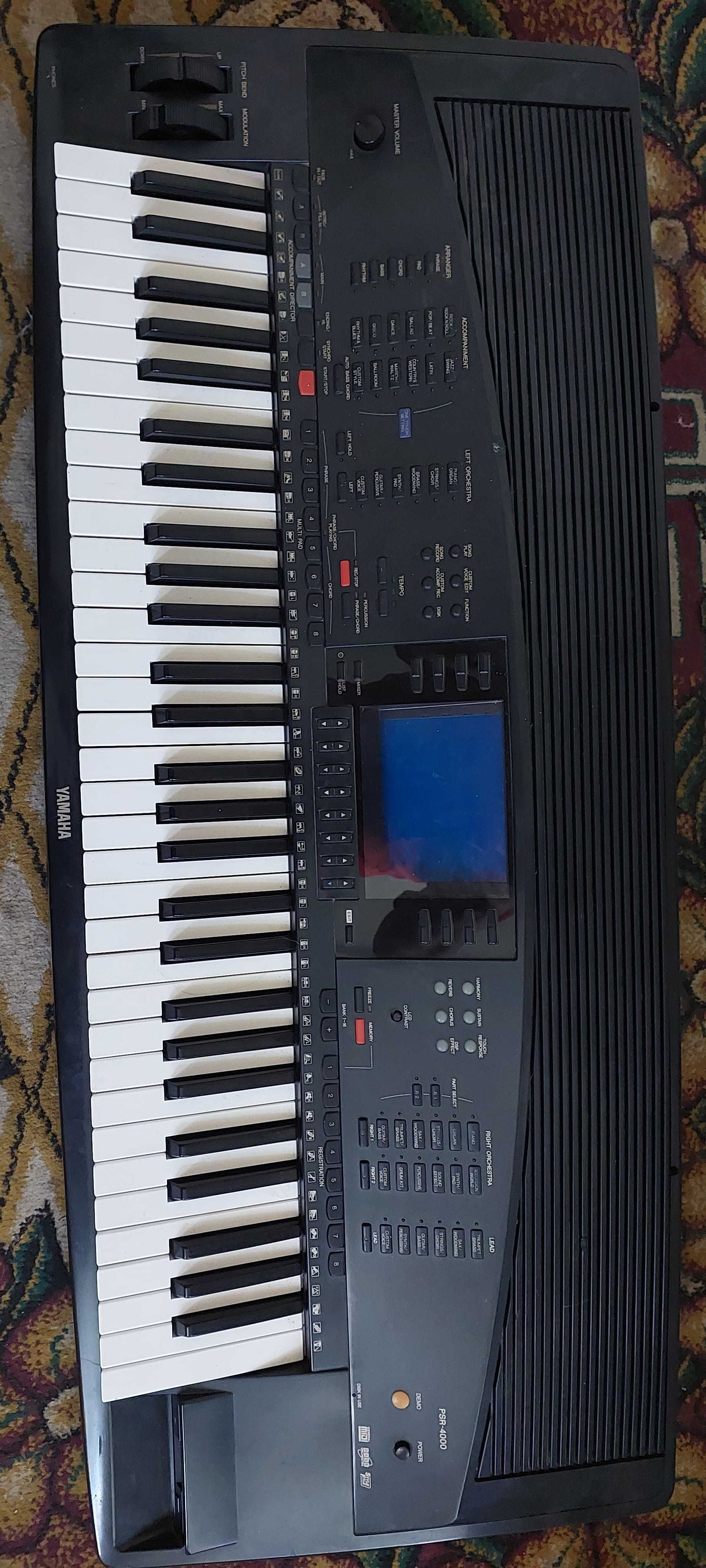 Продам синтезатор Yamaha psr-4000 . Всё идеяльно работает