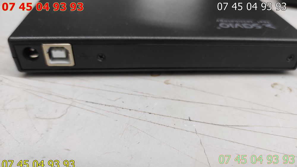 Unitate optica externa dubla alimentare usb model SAVIO