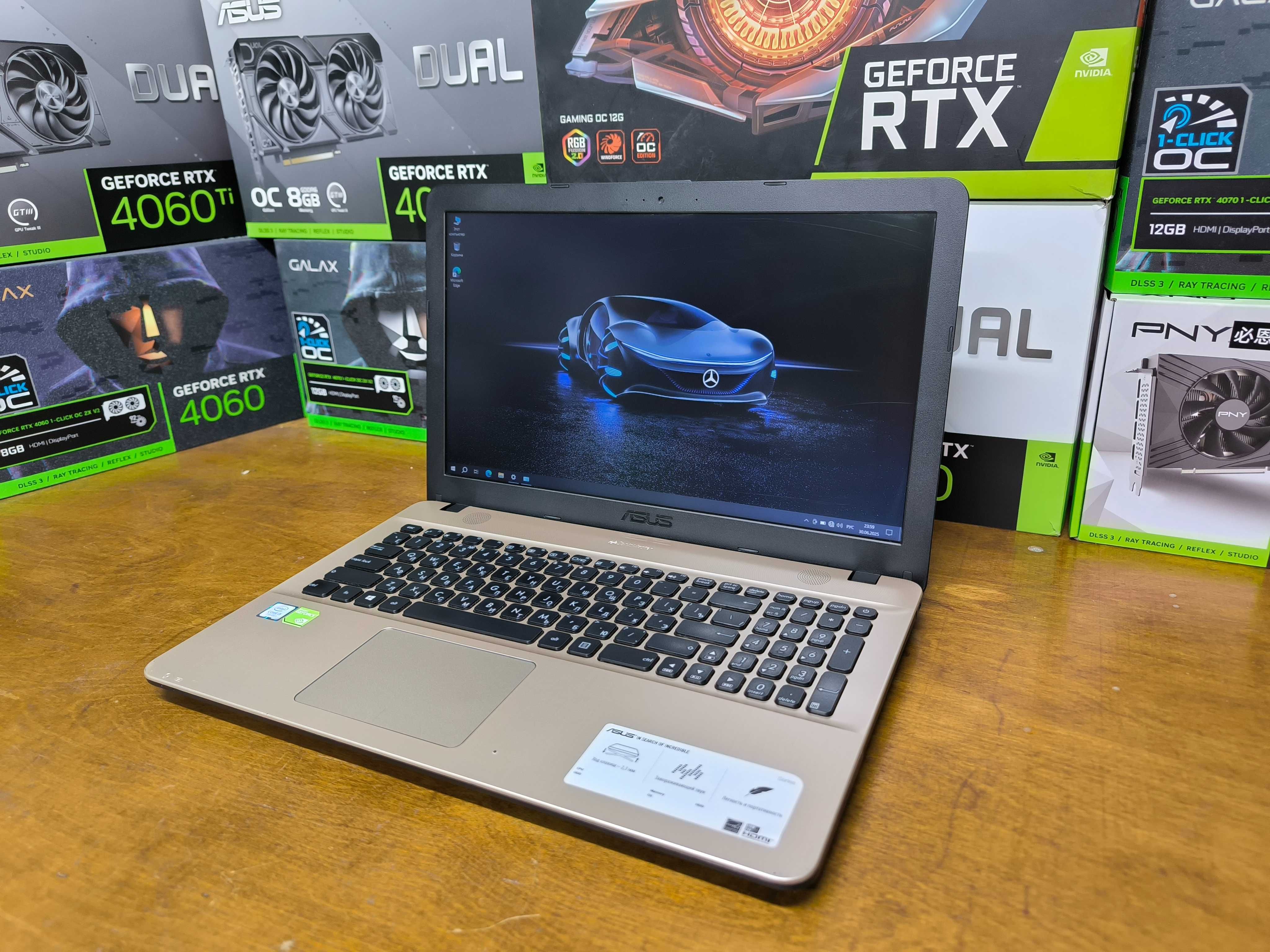 Asus X541U Core I5-7200U (2/4 ядер, до 3.10GHz) 16 ГБ DDR4 SSD 256 ГБ