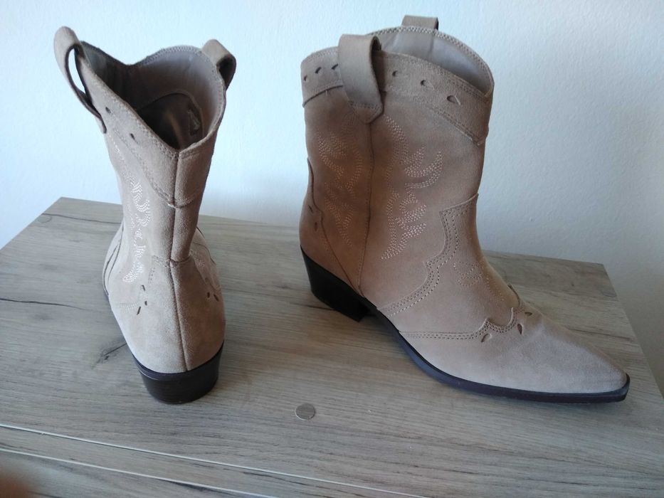 Botine inalte piele naturala intoarsa noi