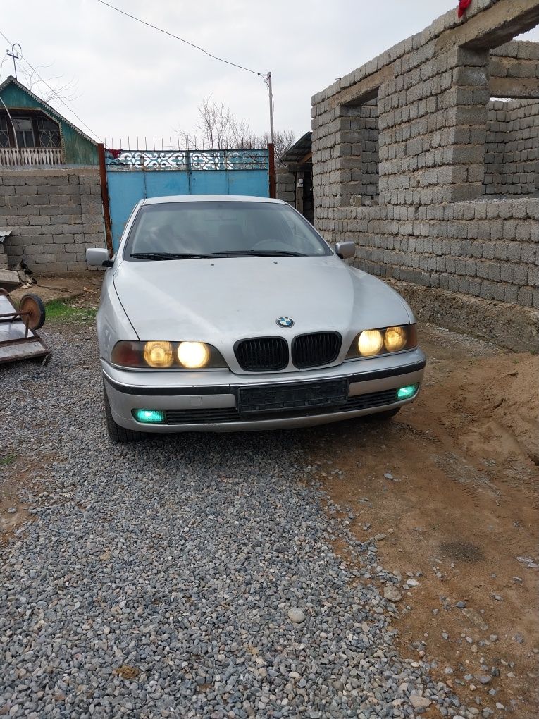 Срочно продам BMW-520.