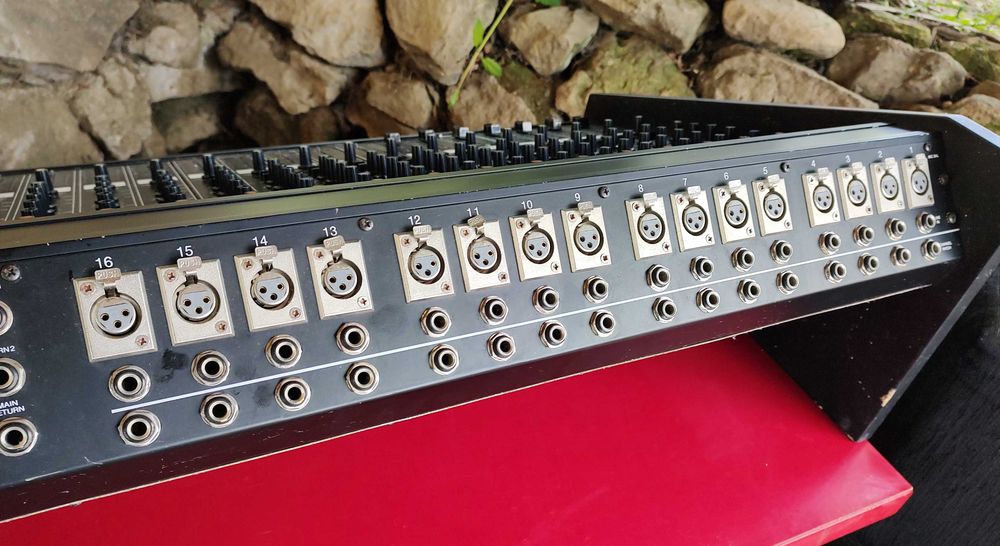 Mixer audio analog 16 canale Monarch Stageline MMX 1602 - vintage 1985