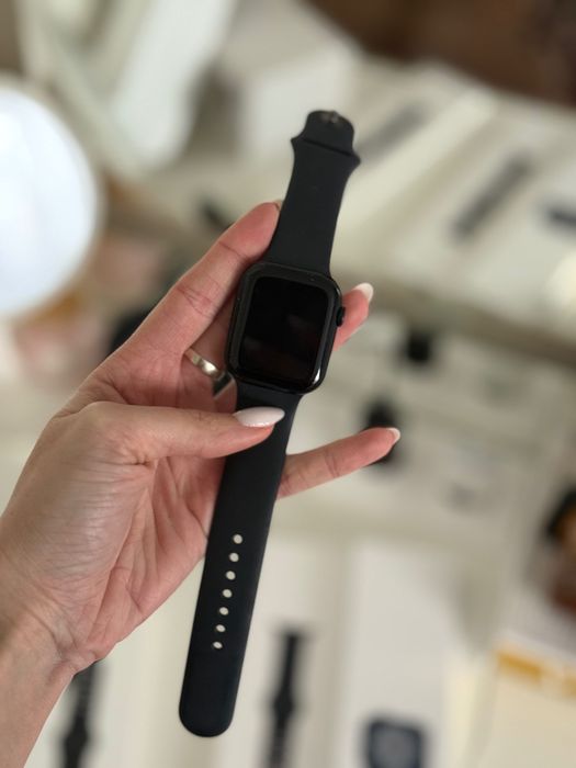 Apple Watch Series 8 45 mm + 2 каишки