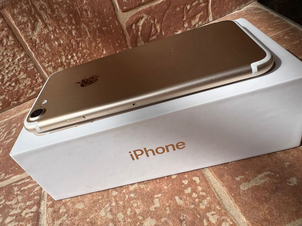 Iphone 7 Gold 32 GB Neverlocked CA NOU