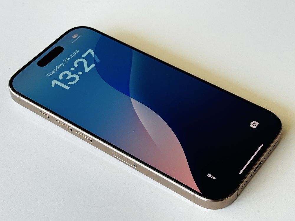 НОВ! Iphone 16 Pro 128GB Desert Titanium Гаранция 1 година