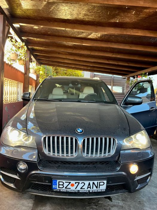Vând bmw X5 2011 luna 12