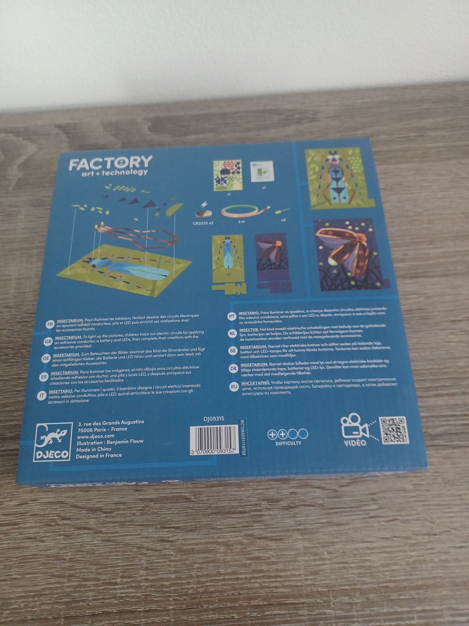 Vând Factory art+technology cu toate piesele și instrucțiunile