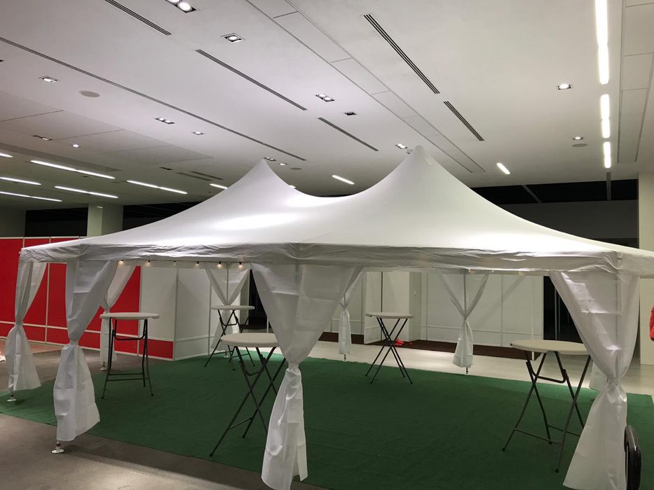 Cort octogonal in stare buna