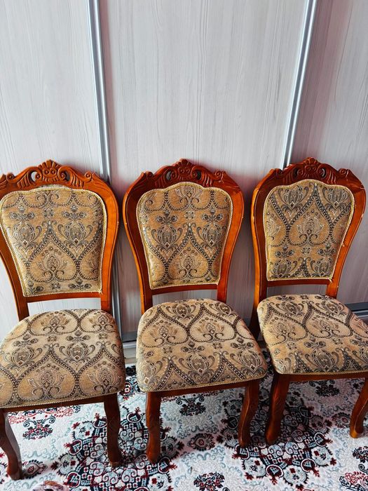 Продам стулья в отличном виде.